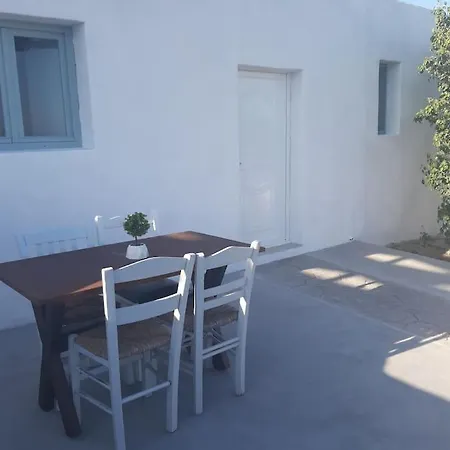 House For 2 People In A Vineyard Apartment *