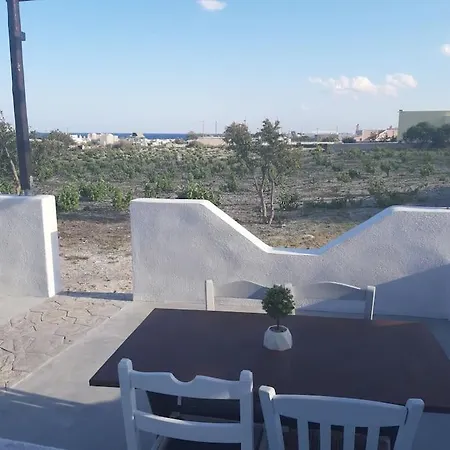 House For 2 People In A Vineyard Emporio (Santorini)