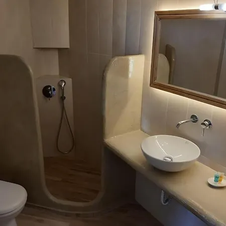 House For 2 People In A Vineyard *